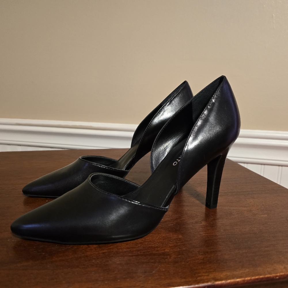 Black 8.5 leather heels
